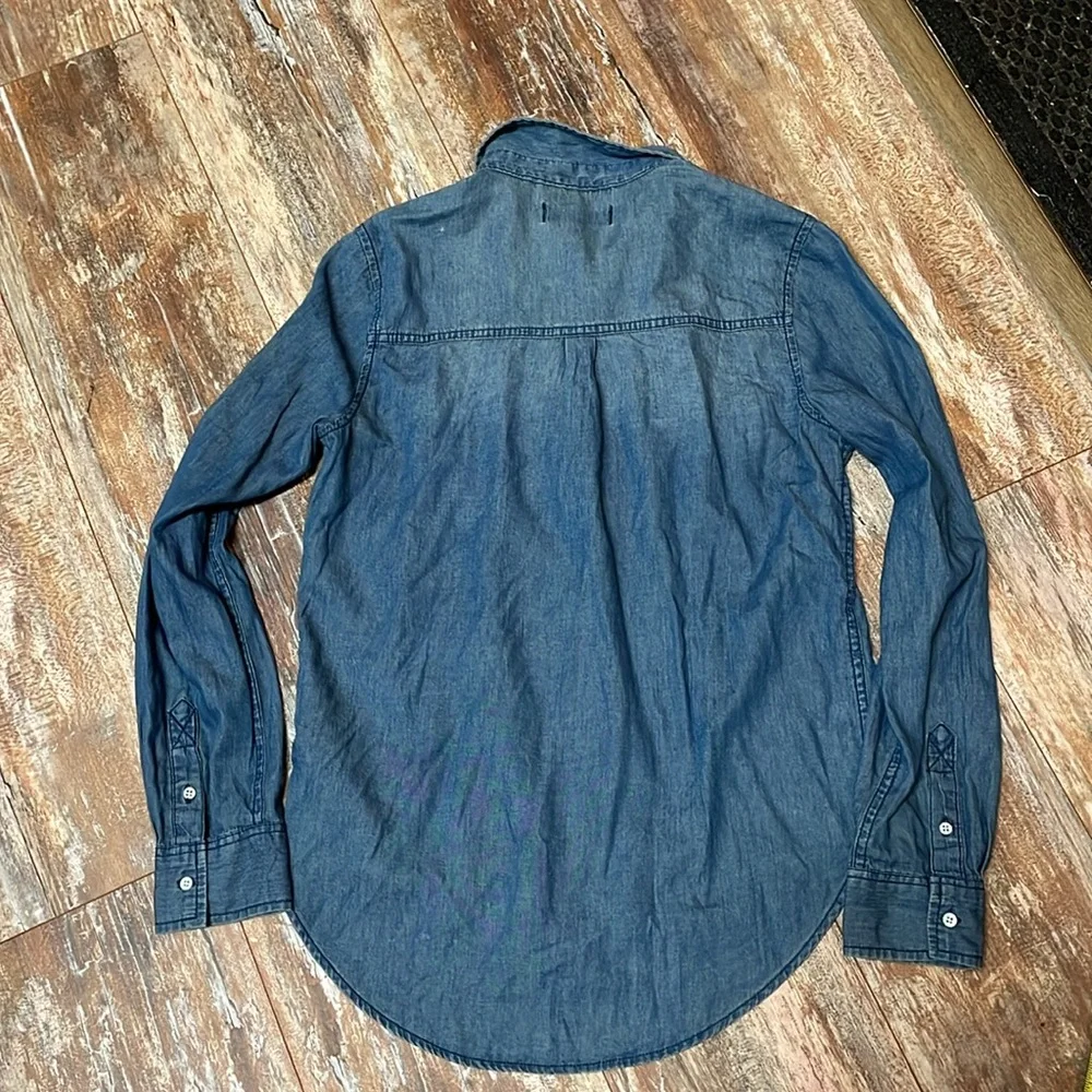 Aeropostale blue denim button down sz small